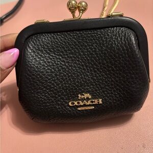 Sold out

Sold 
Coach Black Pebbled Leather Kiss-Lock Coin Purse with Gold Chain